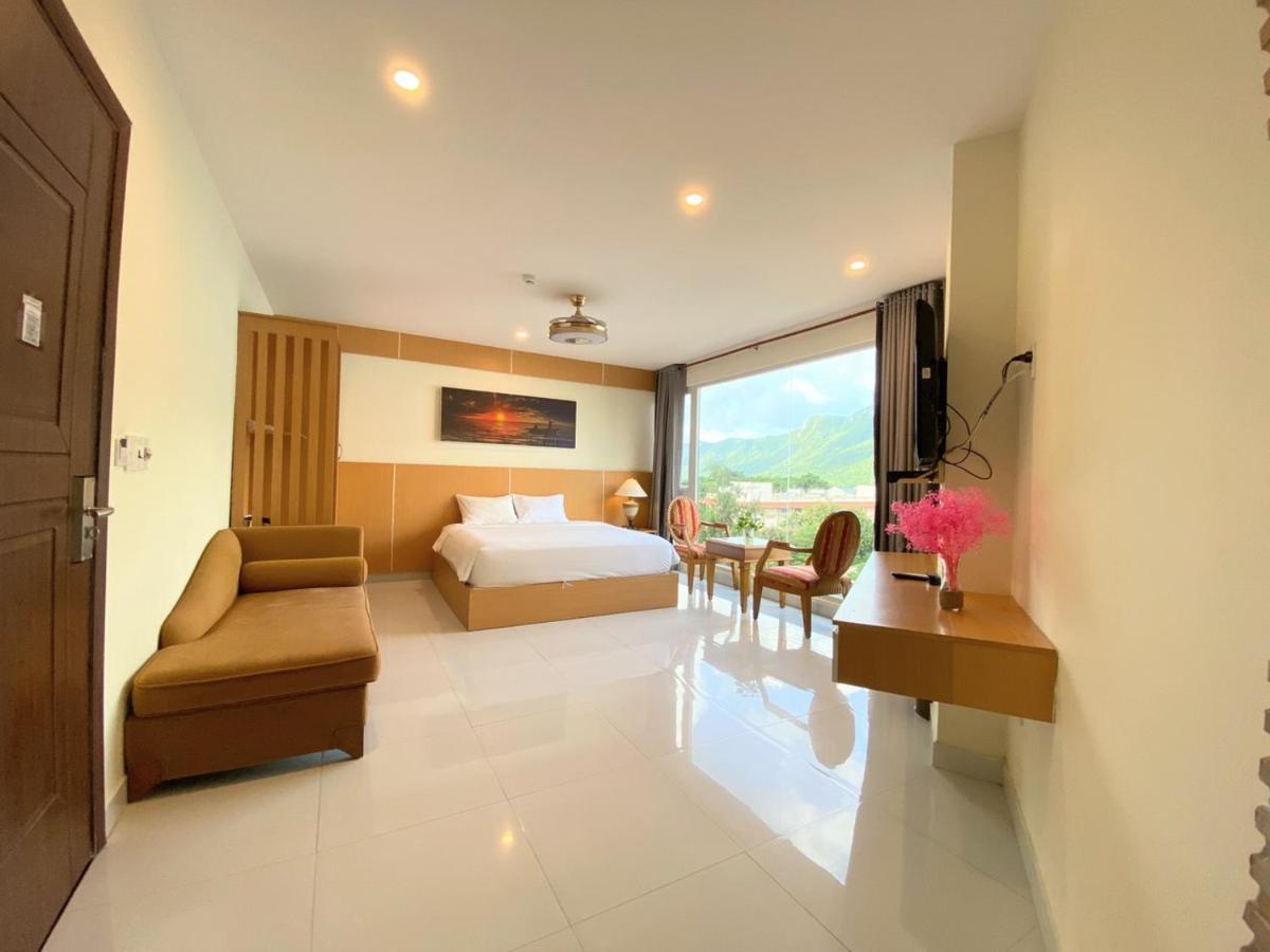 Conson Hotel Chi Khu Co Ong ภายนอก รูปภาพ