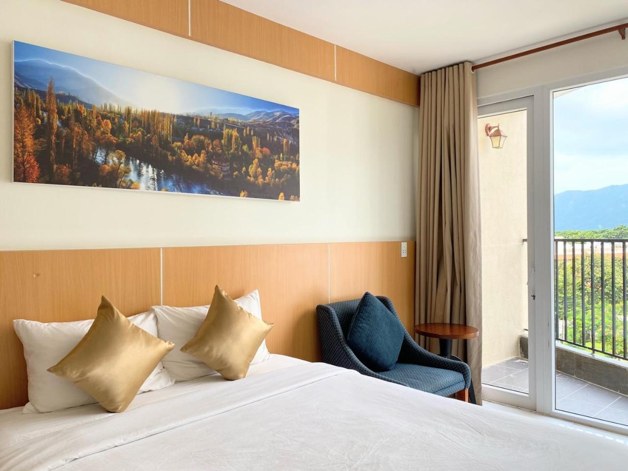 Conson Hotel Chi Khu Co Ong ภายนอก รูปภาพ