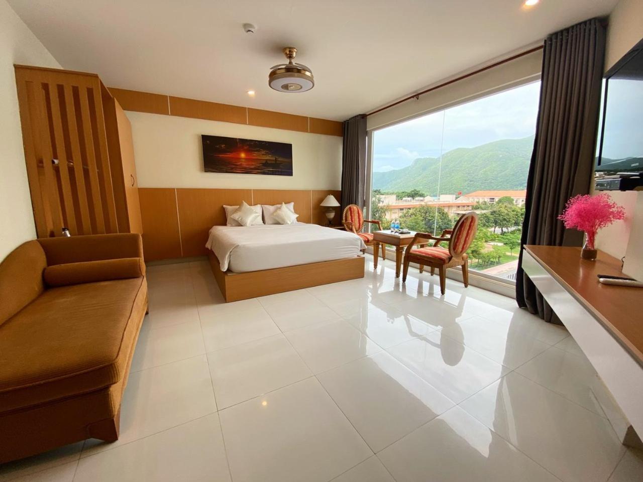 Conson Hotel Chi Khu Co Ong ภายนอก รูปภาพ