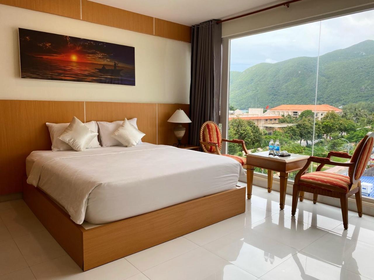 Conson Hotel Chi Khu Co Ong ภายนอก รูปภาพ