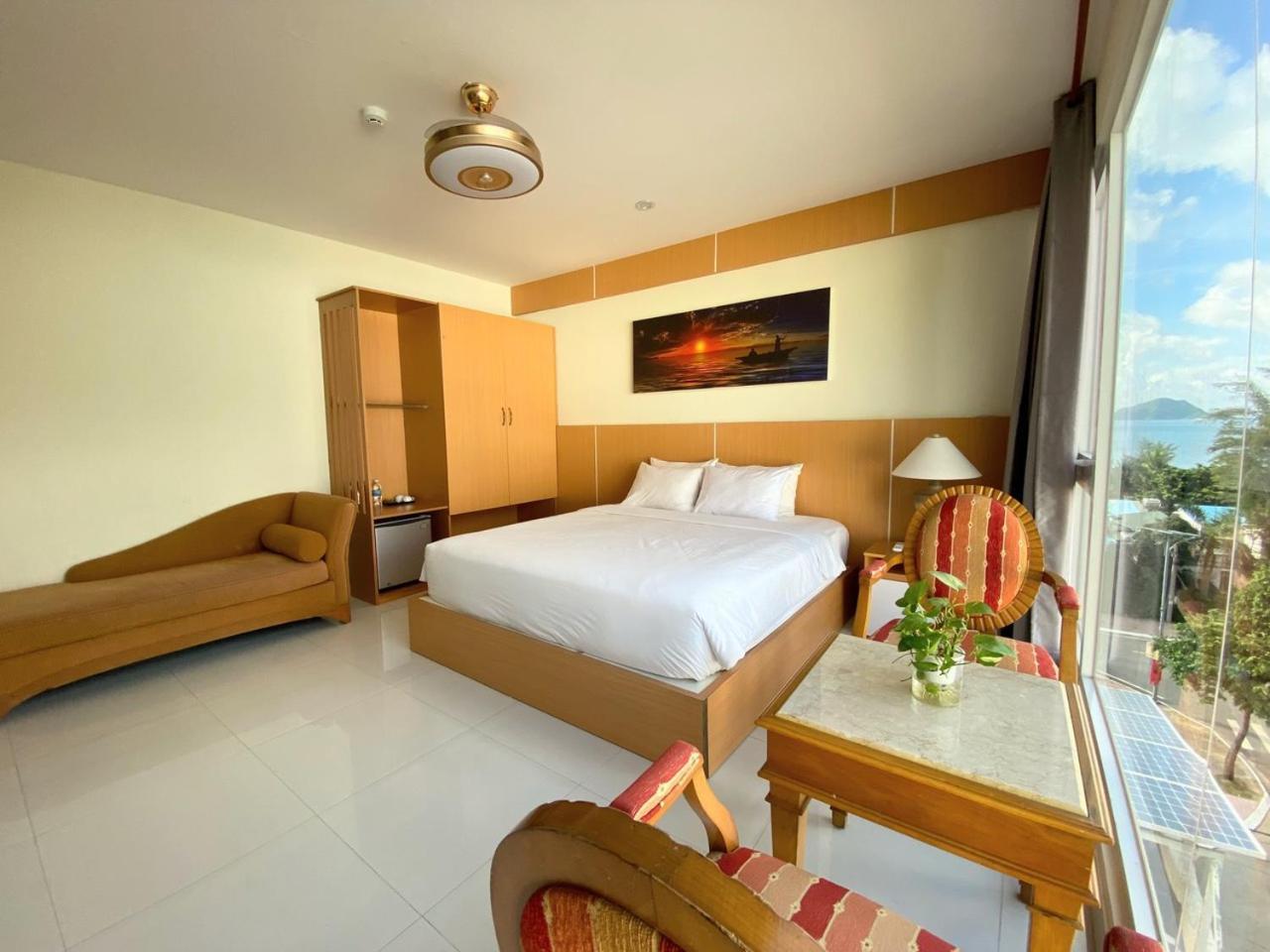 Conson Hotel Chi Khu Co Ong ภายนอก รูปภาพ