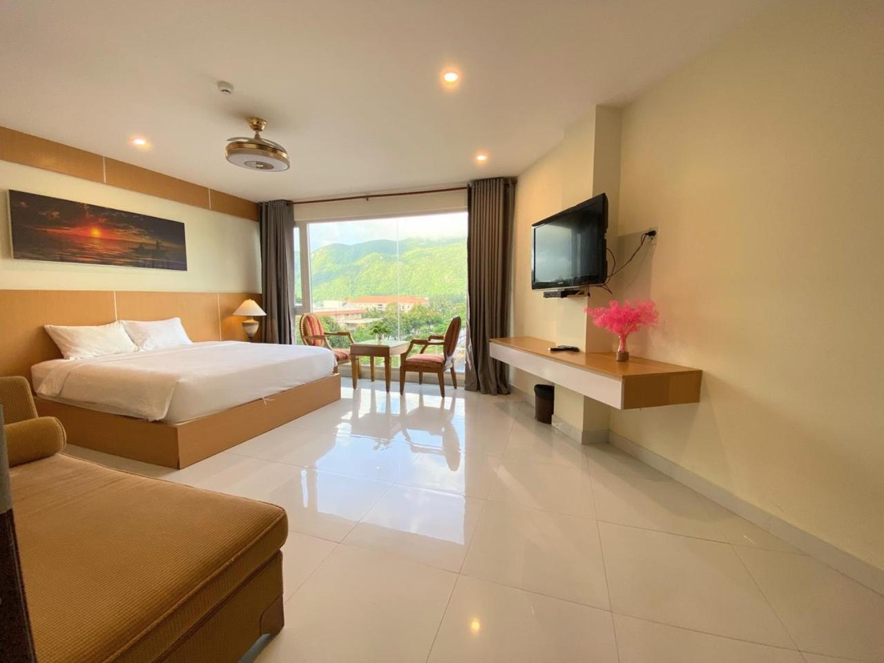 Conson Hotel Chi Khu Co Ong ภายนอก รูปภาพ